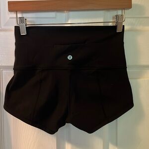 Lululemon 2” shorts
